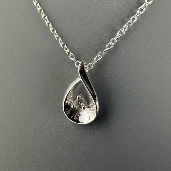Sterling Silver Classic Solitaire Tear Drop Pendant Necklace - Picture 8 of 9